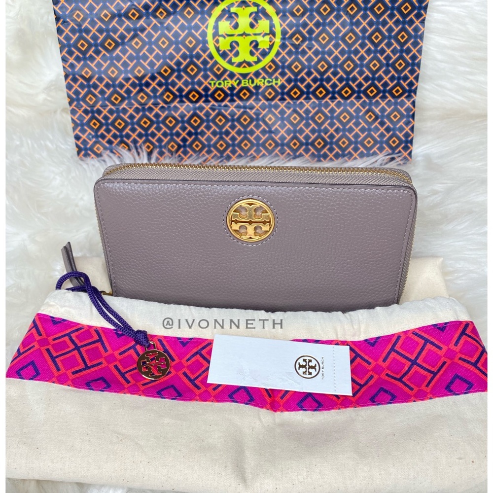 🔥DROP🔥Like new Tory Burch Carson continental wallet.